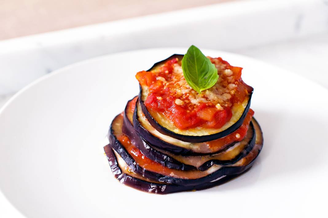 Karşınızda Yeni Favori Yemeğiniz Olacak Melanzane Tarifi! 1