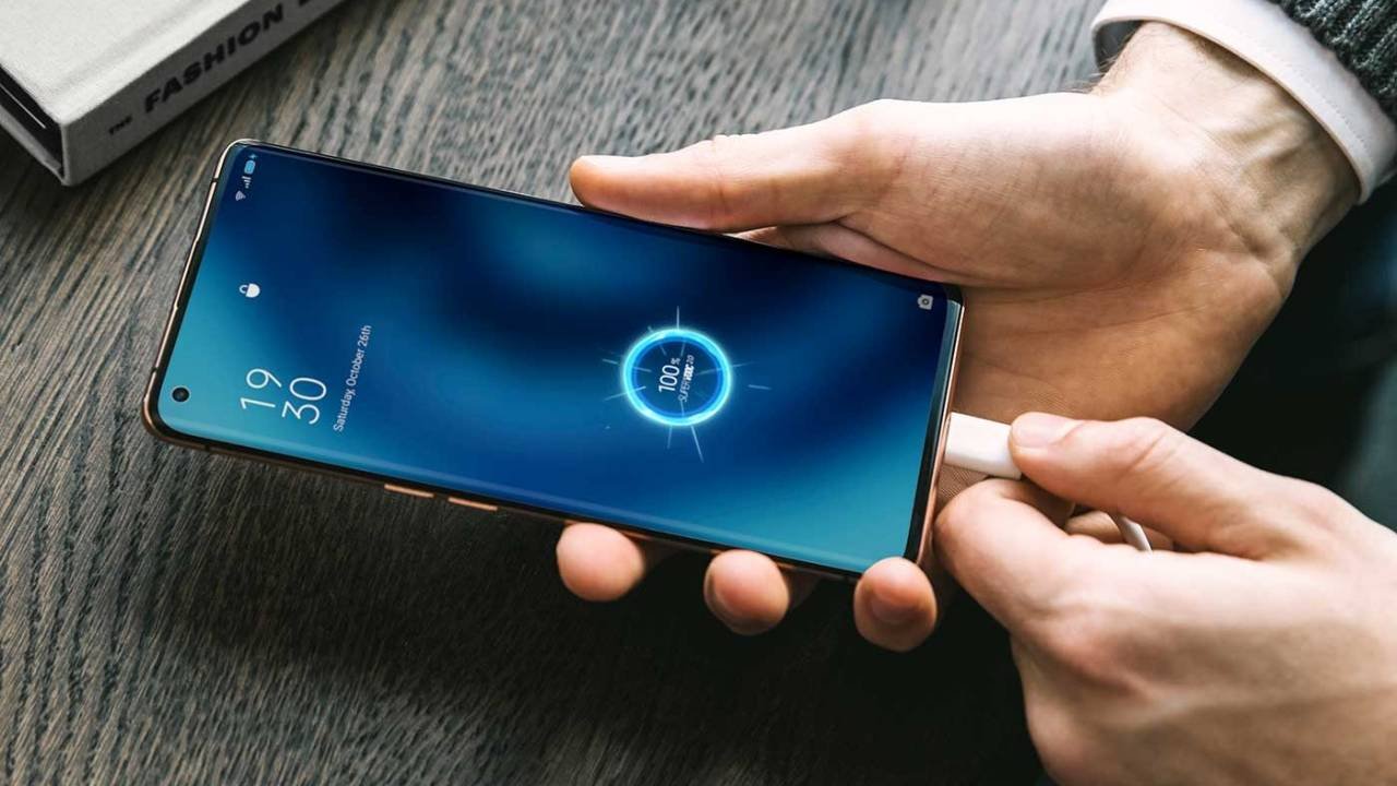 OPPO’dan Yeni Şarj Teknolojisi Müjdesi! OPPO Dengeleri Değiştirmeye Geliyor!